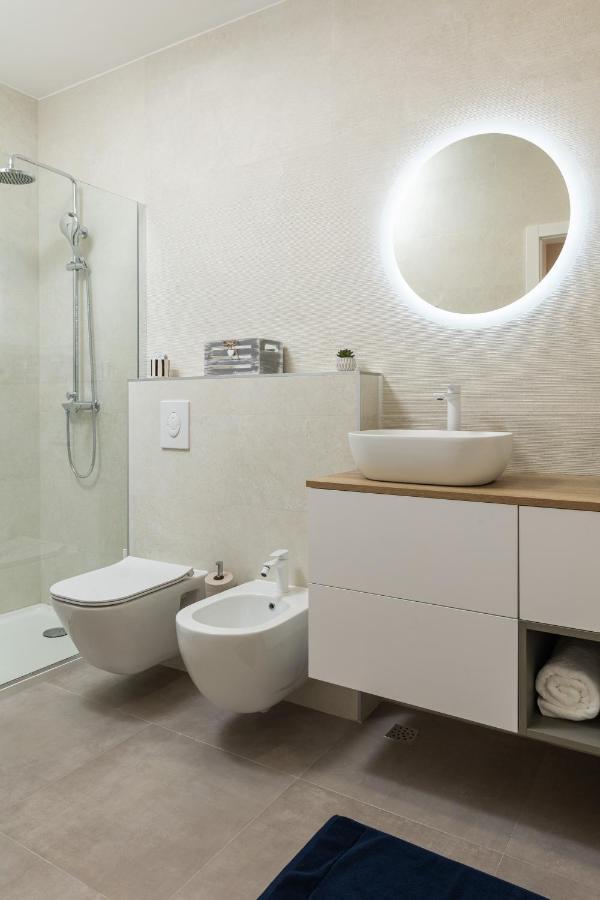Amare Apartment